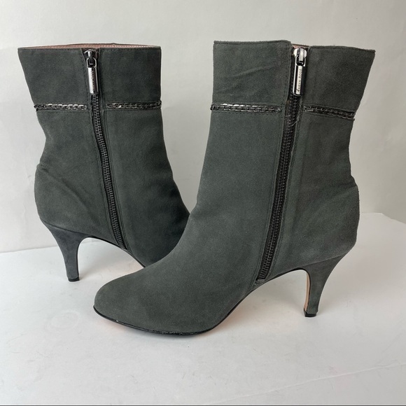 TARYN ROSE size 8.5 M Gray Suede Heeled Ankle Booties Boots Chain detail EUC - Picture 4 of 8